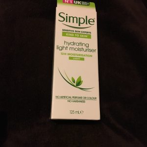 Simple Kind to Skin Hydrating Light Moisturiser (125ml)
