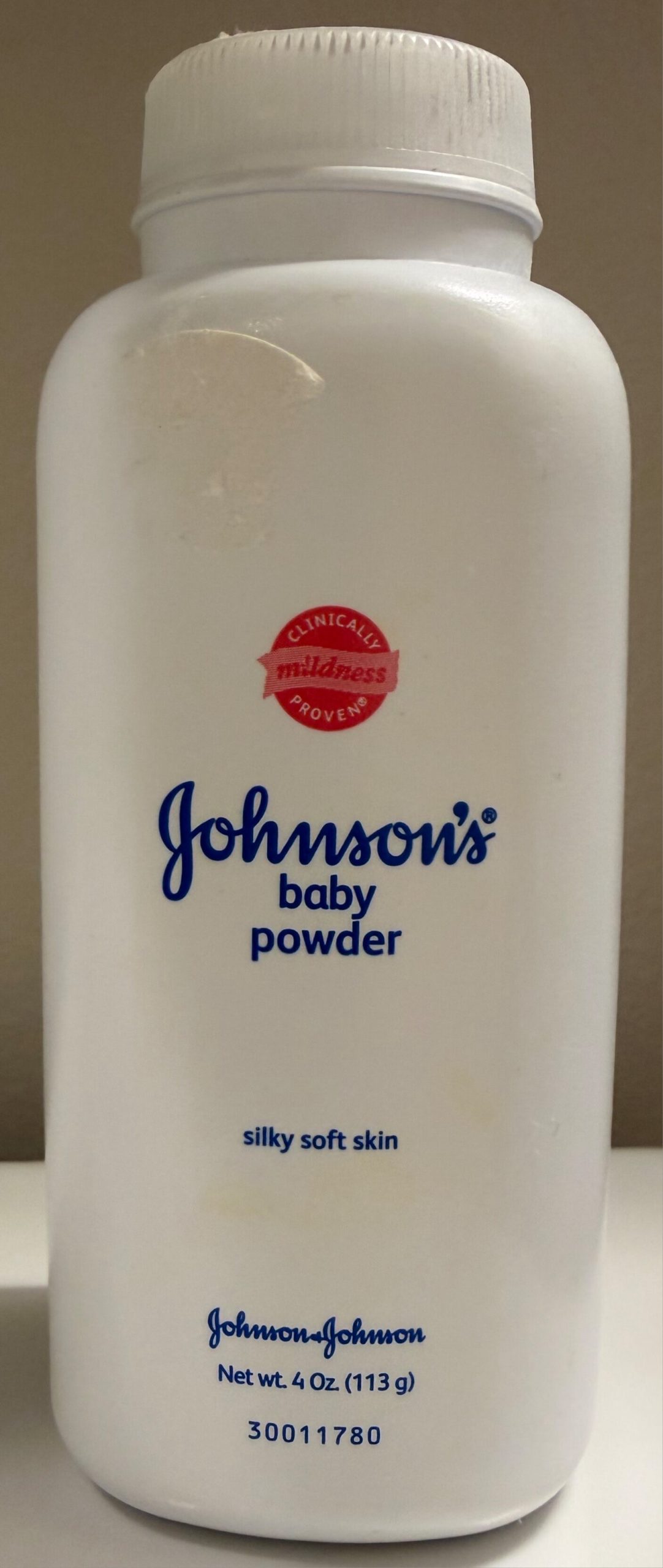 JOHNSON'S Baby Powder for Delicate Skin Hypoallergenic and of Parabens 4oz