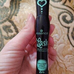 Essence Lash Princess False Lash Effect Mascara-12ml
